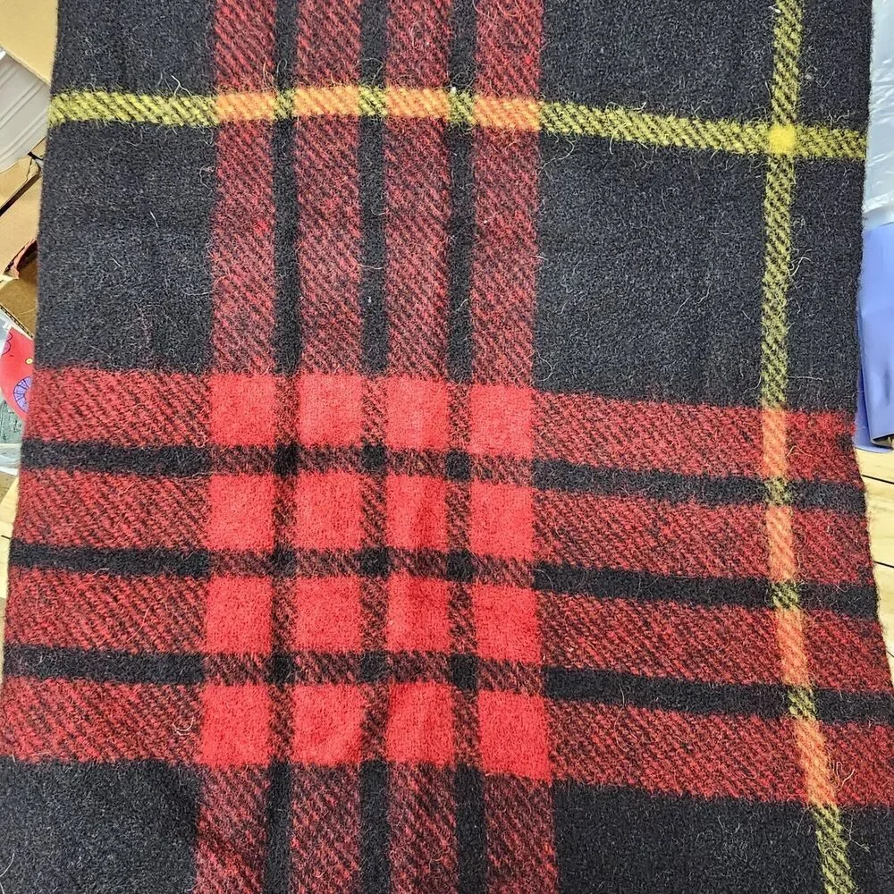 Made In Romania 100% Virgin Wool Throw Blanket Red Black Yellow Tartan Plaid EUC